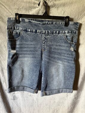 Terra & Sky Light Blue Denim Women’s Bermuda Shorts